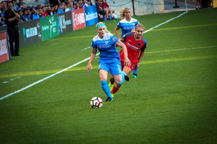 爱游戏下载-五大联赛是否推进反向控球思维重塑中场结构,反向投球 第3张