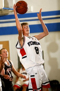 爱游戏体育官网-仰泳大战美队领先毫厘之间,仰泳比赛视频欣赏 第2张